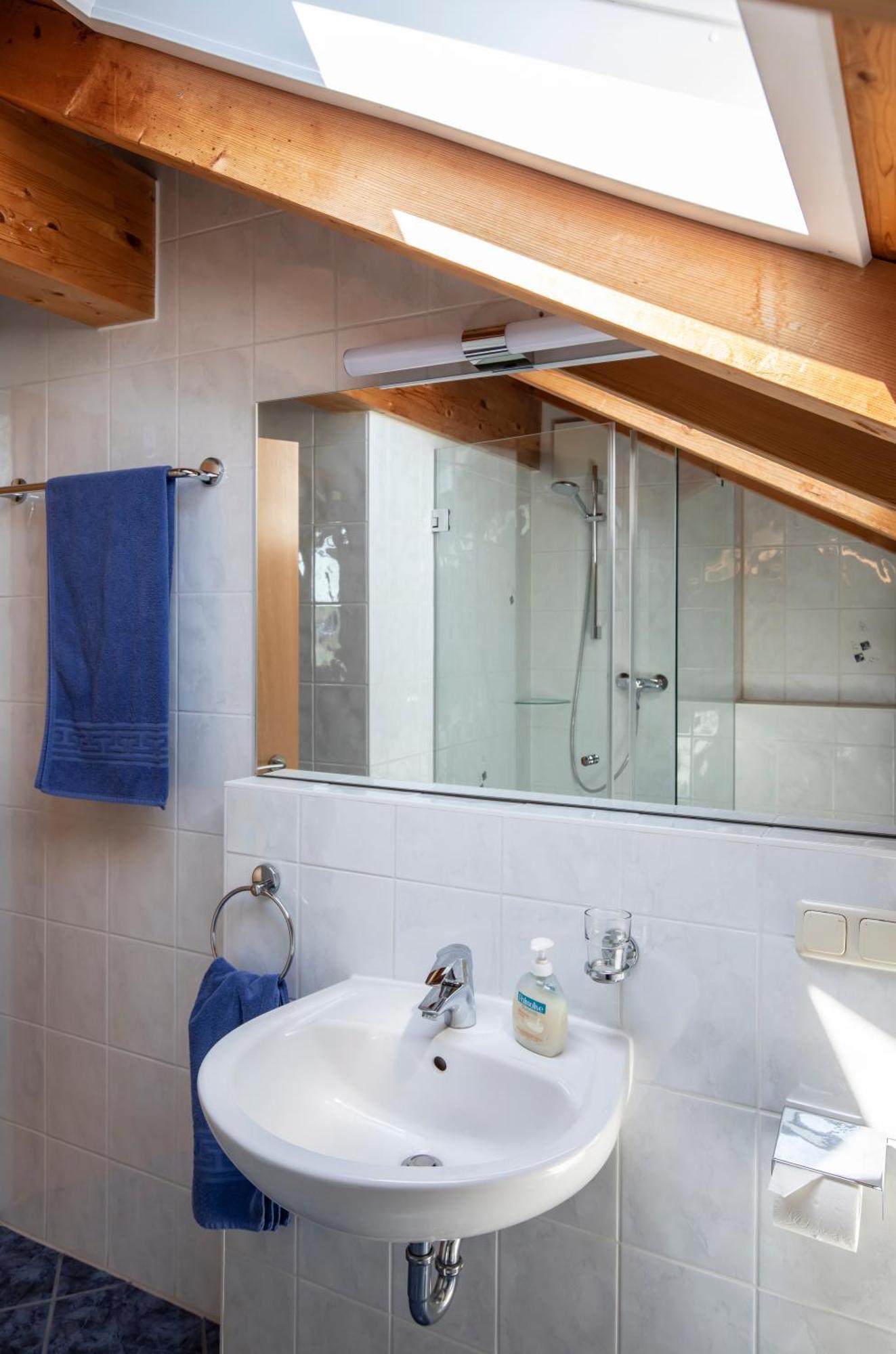 Pension Demmel, Bed & Breakfast Bruckmuhl Exterior photo